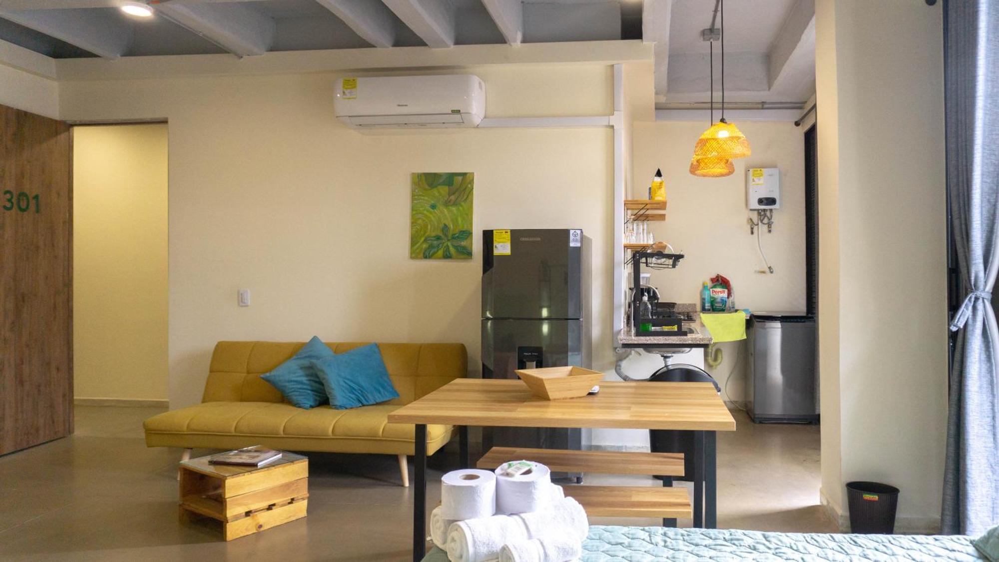 Selva House Bed & Breakfast เมเดยิน ภายนอก รูปภาพ
